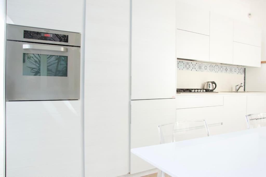 Apartment Oasi Di Relax: Con Giardino A *